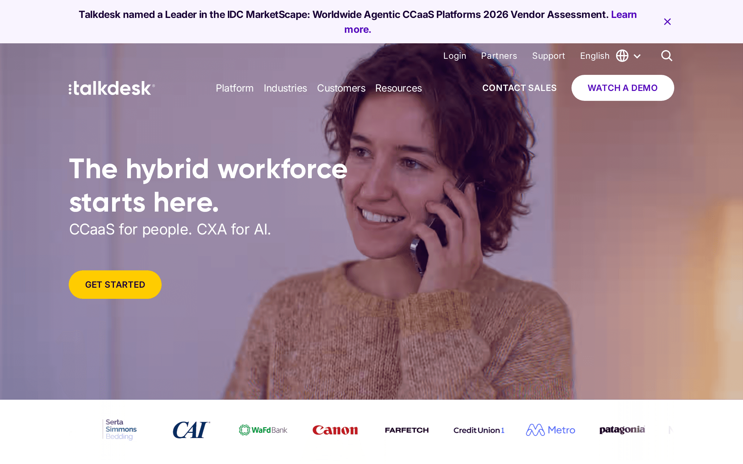 Talkdesk の製品サイトのトップページの画面